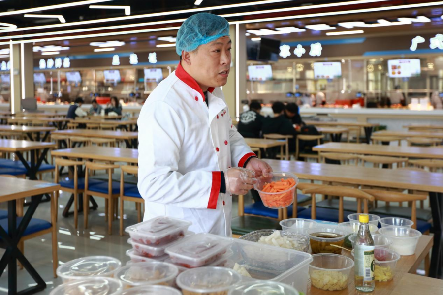 暖冬食光，健康相伴——后勤服务部联合智造学院开展食育课堂活动​