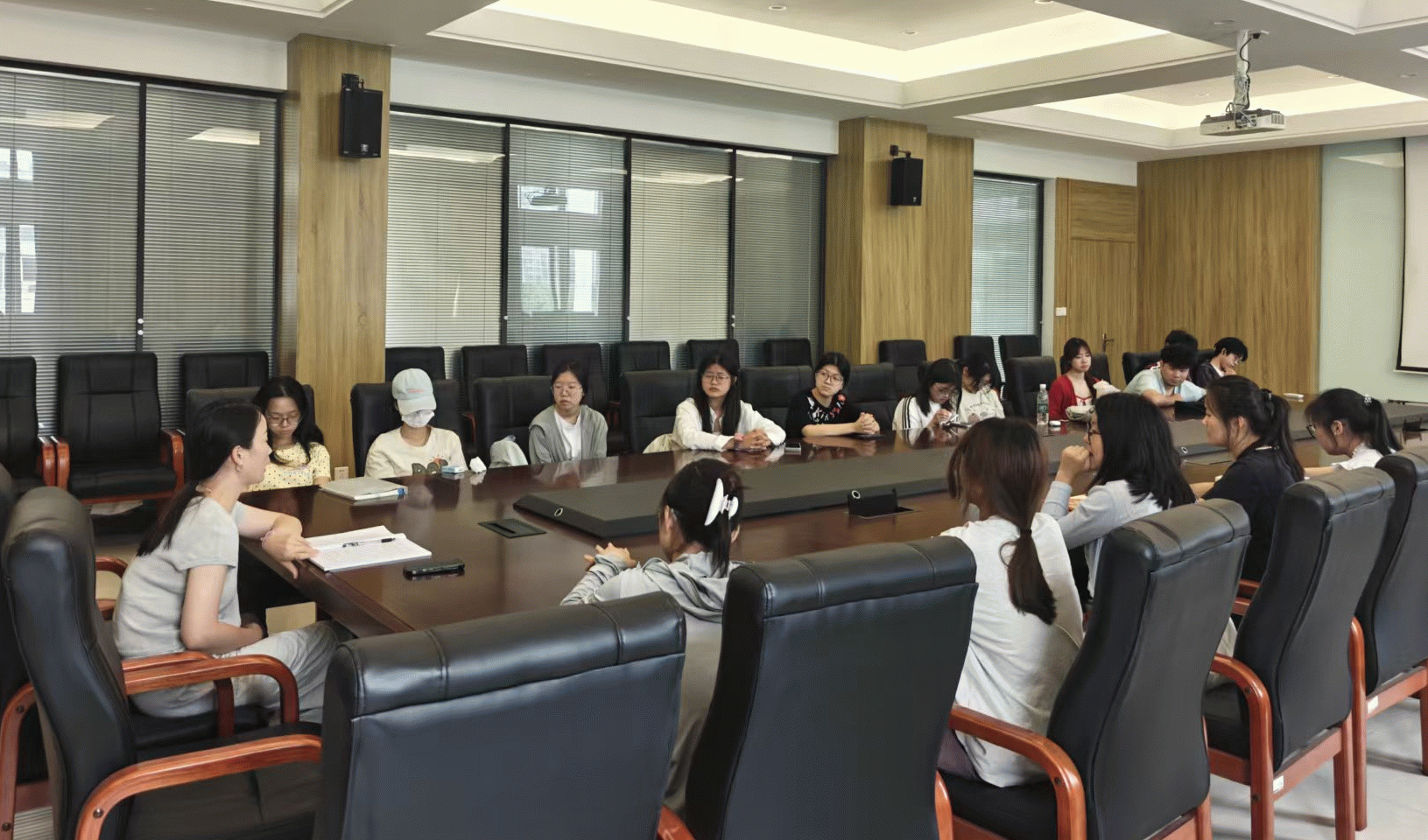 点亮心理微光，护航青春成长——智造学院开展心理哨兵培训活动